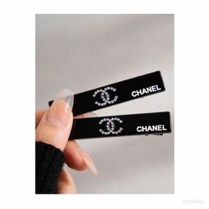 NEW Chanel Rhinestone CC Logo Black Metal Hair Clip Set Bling
